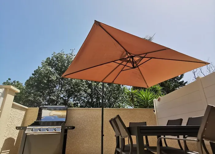 Prázdninový dům Maison Renovee A