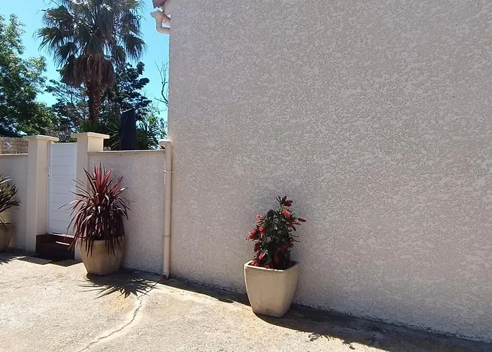 Maison Renovee A *